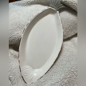 ***Donated***Mud Pie white ceramic large fish serving dish